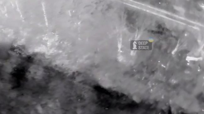 Окупанти масштабували використання анти-тепловізійних плащів, за рахунок чого мають змогу активно просочуватися у темну пору — DeepState