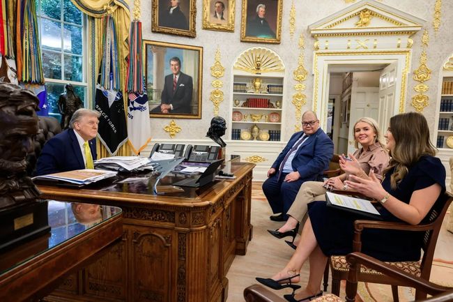 Трамп дал часовое интервью правоконсервативному изданию The Daily Caller, основанному Такером Карлсоном