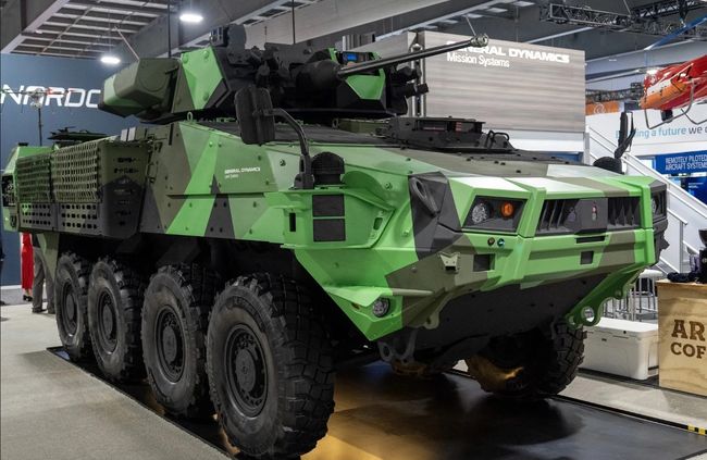 Поповнення в броньованій родині: канадські машинобудівники презентували чергову модель БТР LAV