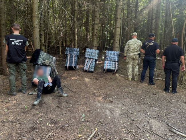 Порожні-повні: біля кордону з Румунії викрили креативних контрабандистів (ВІДЕО)