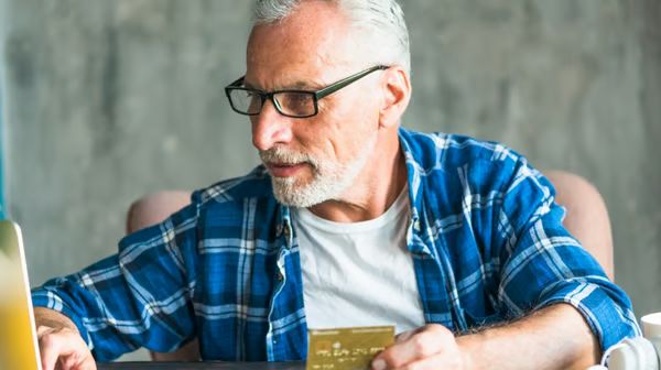 Нові фішингові схеми — що варто знати клієнтам Ощадбанку