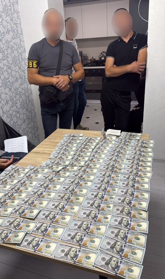 Внутрішня безпека ДПСУ викрила військовослужбовців, які сприяли незаконному виїзду за кордон понад 80 чоловіків Внутрішня безпека ДПСУ викрила військовослужбовців, які сприяли незаконному виїзду за кордон понад 80 чоловіків