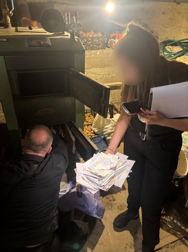 Внутрішня безпека ДПСУ викрила військовослужбовців, які сприяли незаконному виїзду за кордон понад 80 чоловіків Внутрішня безпека ДПСУ викрила військовослужбовців, які сприяли незаконному виїзду за кордон понад 80 чоловіків