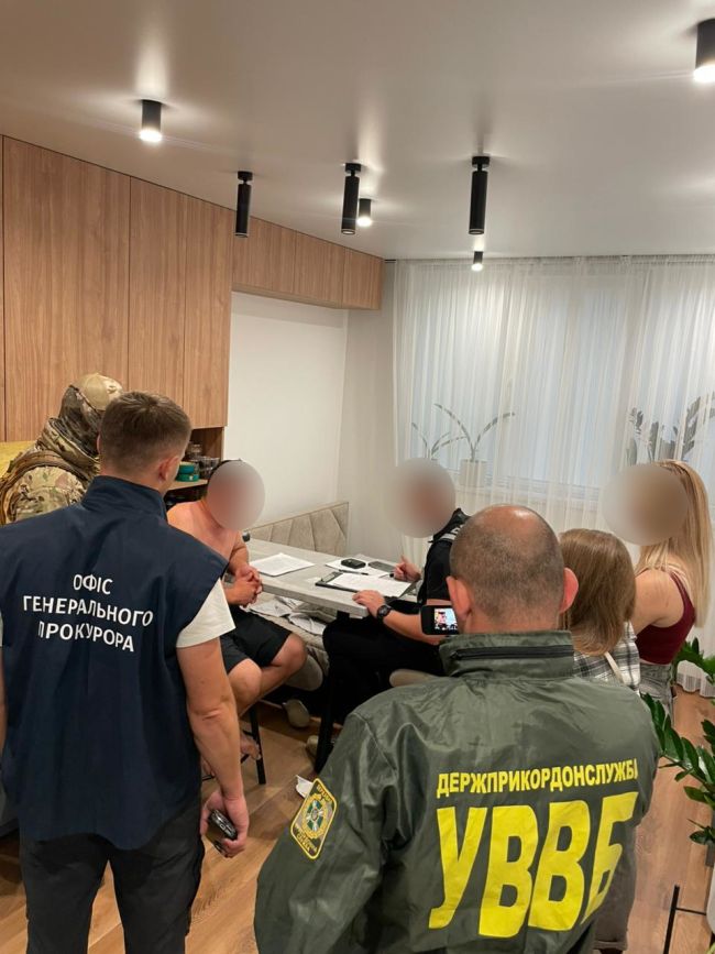 Внутрішня безпека ДПСУ викрила військовослужбовців, які сприяли незаконному виїзду за кордон понад 80 чоловіків Внутрішня безпека ДПСУ викрила військовослужбовців, які сприяли незаконному виїзду за кордон понад 80 чоловіків