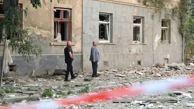 Львів розірве угоди з ФОП щодо ремонту двох будинків, пошкоджених російською атакою Львів розірве угоди з ФОП щодо ремонту двох будинків, пошкоджених російською атакою