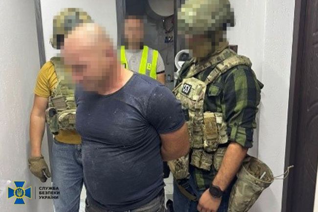 СБУ та Нацполіція затримали «екссмотрящого» за Оленівською колонією та його спільників, які тероризували декілька регіонів України