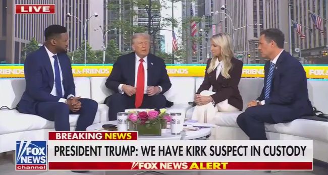 Трамп заявив, що може ввести щодо РФ мита, жорсткі санкції проти банків і вжити заходів щодо постачання її нафти.