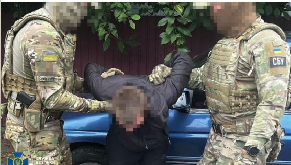 СБУ викрила російського агента у лавах ЗСУ, який попереджав рашистів про дронові атаки Сил оборони СБУ викрила російського агента у лавах ЗСУ, який попереджав рашистів про дронові атаки Сил оборони