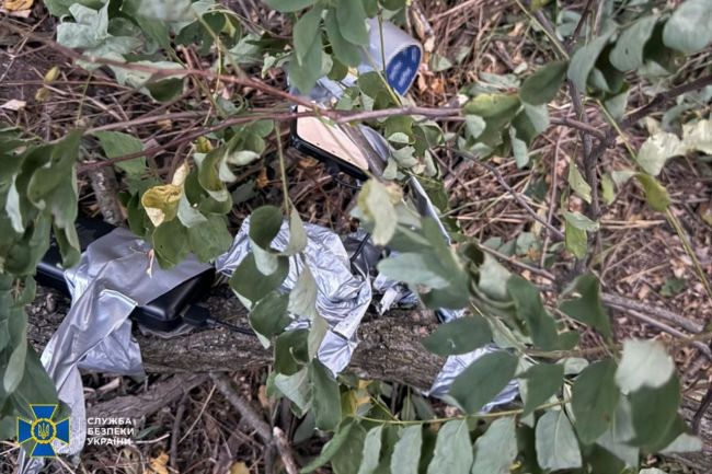 СБУ та Нацполіція «по гарячих слідах» затримали російського агента, який вчинив теракт на Житомирщині СБУ та Нацполіція «по гарячих слідах» затримали російського агента, який вчинив теракт на Житомирщині