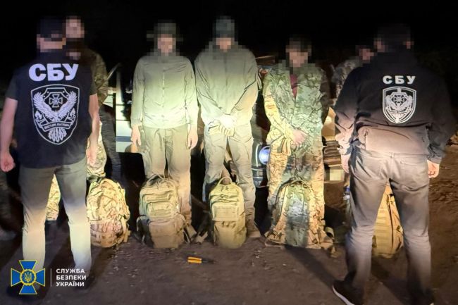 СБУ та Нацполіція затримали ще 10-х організаторів «схем для ухилянтів» у західних, центральних та південних регіонах України