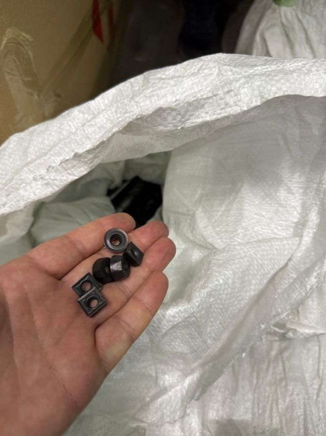 Вольфрам, титан, германій і тантал – у мікроавтобусі, який їхав у Німеччину, прикордонники знайшли «поклади» рідкісних металів Вольфрам, титан, германій і тантал – у мікроавтобусі, який їхав у Німеччину, прикордонники знайшли «поклади» рідкісних металів