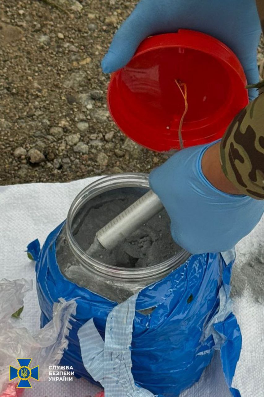 СБУ затримала подружжя агентів рф, яке намагалося підірвати військових у Запоріжжі СБУ затримала подружжя агентів рф, яке намагалося підірвати військових у Запоріжжі