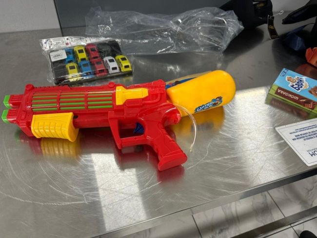 «Наркотики в іграшках»: прикордонники накрили підпільну нарколабораторію та міжнародний канал збуту alfa-PVP (ВІДЕО) «Наркотики в іграшках»: прикордонники накрили підпільну нарколабораторію та міжнародний канал збуту alfa-PVP (ВІДЕО)