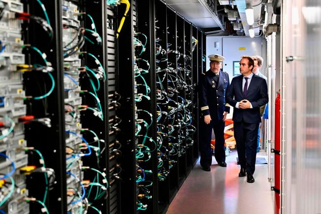 Франция ввела в строй военный суперкомпьютер Asgard