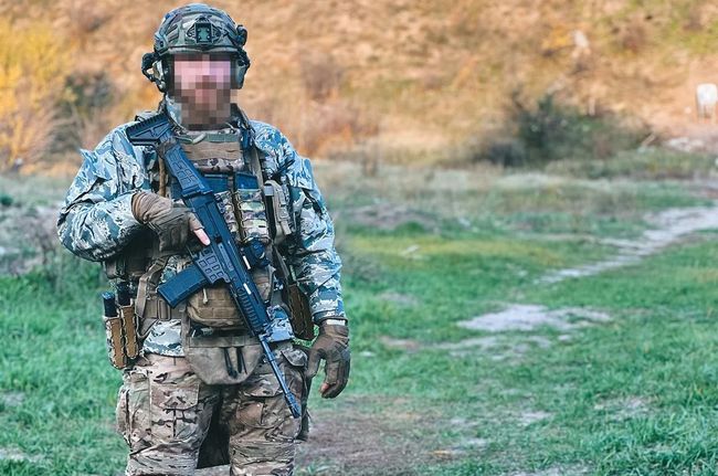 Я жив у Канаді, ходив морями, але коли почалась війна ― не міг залишатись осторонь, ― розвідник “Вікінг”