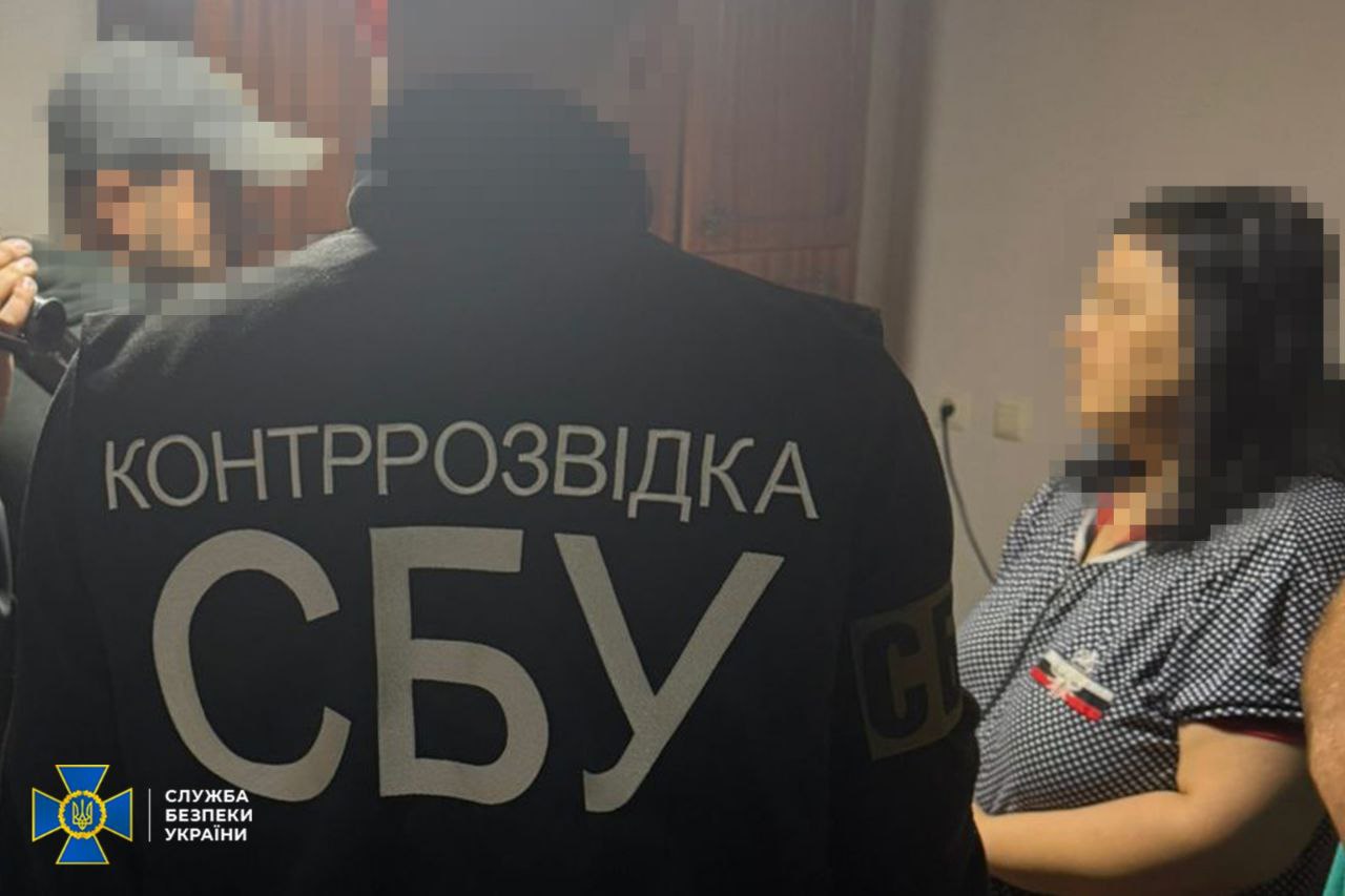 СБУ та Нацполіція викрили ще 2-х колаборантів, які допомагали рашистам під час окупації Херсона