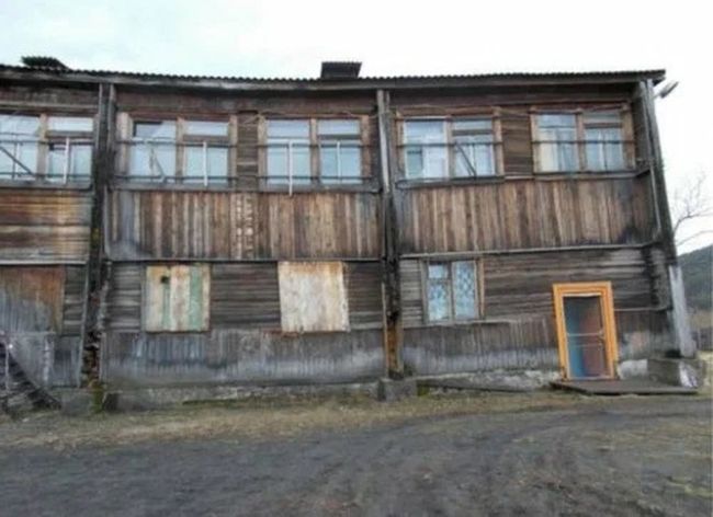 Учні російських шкіл ризикують загинути під завалами