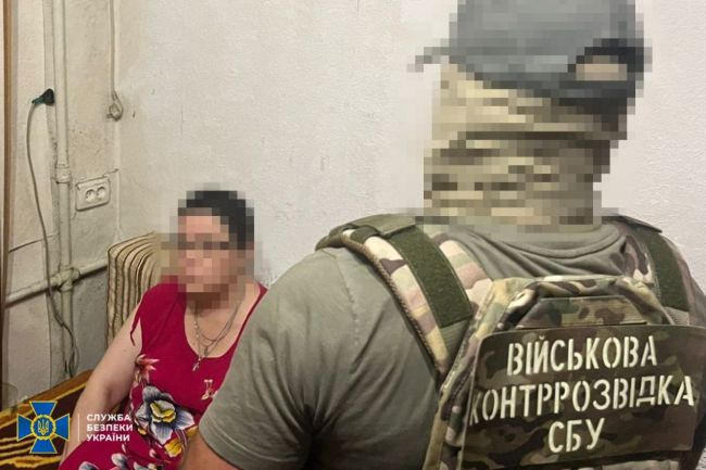 СБУ затримала доцентку-агентку фсб, яка коригувала удари рф по Одещині та вербувала місцевих військових