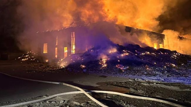 росіяни в Одеській області знищили цех та склад коньячного та винного бренду Аznauri росіяни в Одеській області знищили цех та склад коньячного та винного бренду Аznauri