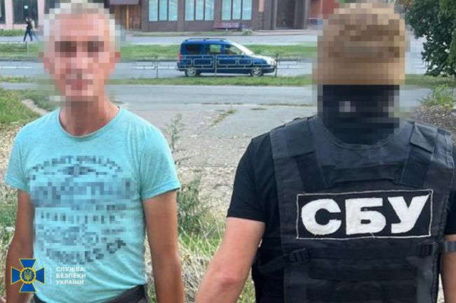 СБУ і Нацполіція затримали ще 4-х ділків, які намагалися налагодити продаж «трофейної» зброї в Україні