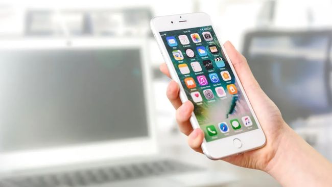 Мобільні оператори підвищують тарифи: що зміниться з жовтня