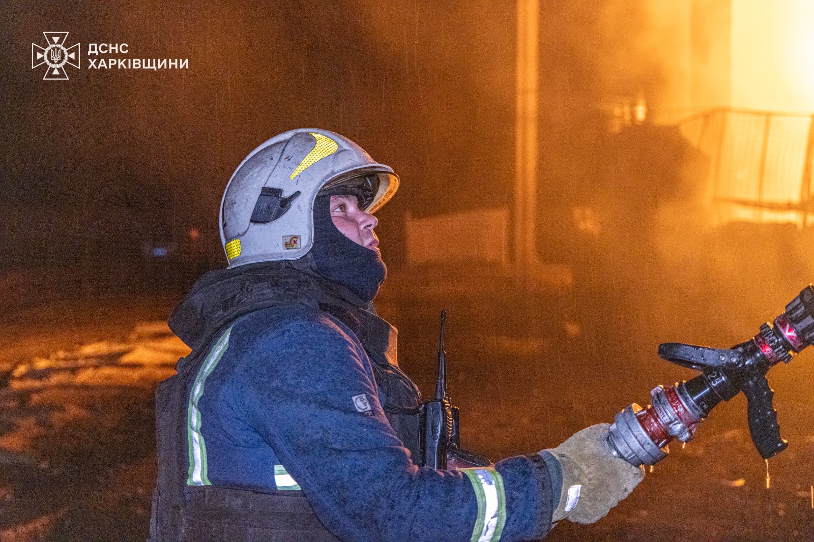 Харків: внаслідок нічної масованої атаки БпЛА сталися руйнації та пожежа Харків: внаслідок нічної масованої атаки БпЛА сталися руйнації та пожежа