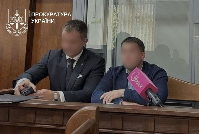 Керівника апарату КМДА, підозрюваного у використанні підроблених запрошень для організації своїх відряджень за кордон, відсторонено від посади