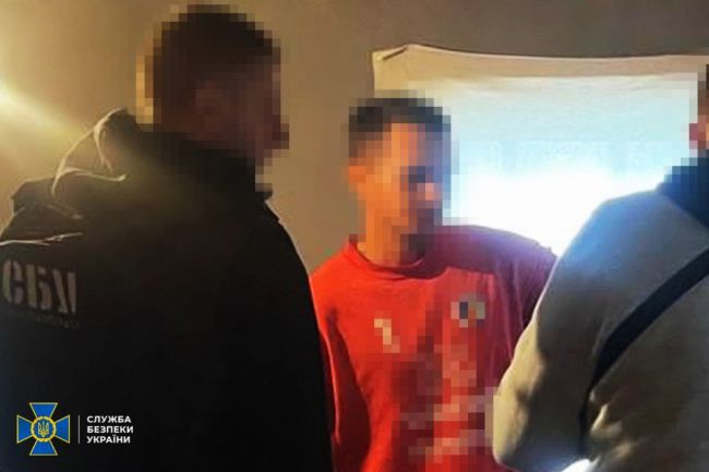 СБУ та Нацполіція заблокували 6 нових «схем для ухилянтів»: серед затриманих – експосадовець Кабміну та керівництво вищих навчальних закладів СБУ та Нацполіція заблокували 6 нових «схем для ухилянтів»: серед затриманих – експосадовець Кабміну та керівництво вищих навчальних закладів