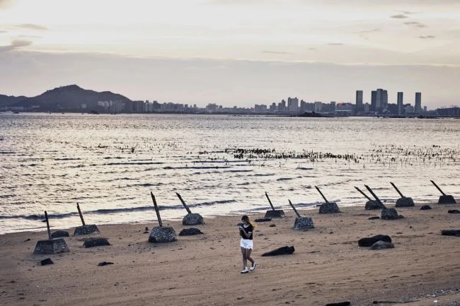 Китай скуповує золото і нафту. Готується до війни?