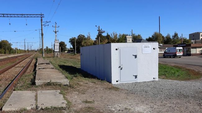 На Харківщині встановлюють укриття біля залізниці