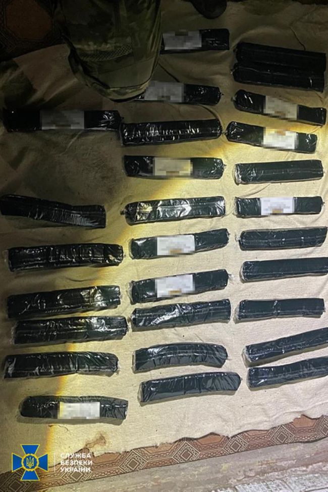 СБУ та Нацполіція викрили 12 учасників наркосиндикату, який торгував важкими психотропами у різних регіонах України