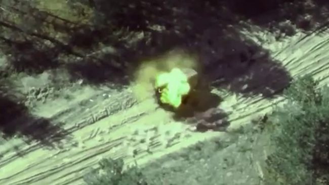 На Півдні прикордонники завдали удару по ворожій автівці та наземному безпілотнику окупантів (ВІДЕО)