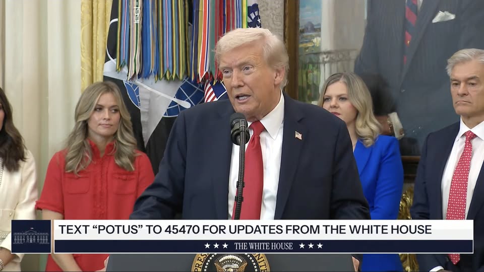 Короткий переказ коментарів Трампа перед нинішньою зустріччю з Зеленським, для розуміння ситуації і відповідних очікувань Короткий переказ коментарів Трампа перед нинішньою зустріччю з Зеленським, для розуміння ситуації і відповідних очікувань