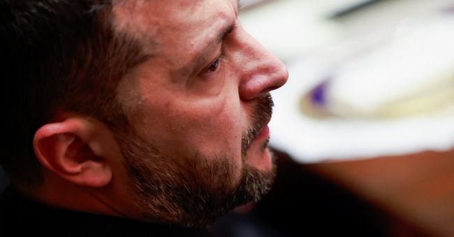 Reuters подтверждает описанный в Financial Times ход встречи Трампа и Зеленского в Белом доме, с некоторыми отличиями и новыми деталями Reuters подтверждает описанный в Financial Times ход встречи Трампа и Зеленского в Белом доме, с некоторыми отличиями и новыми деталями