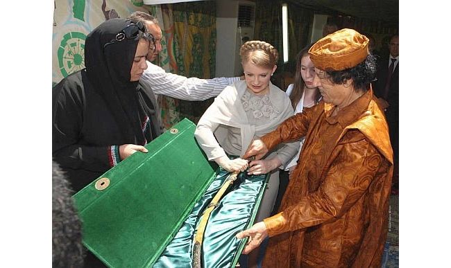 Революція, 40 років правління, шабля від Юлії Тимошенко і жорстоке вбивство: минає 14 років із дня смерті лівійського диктатора Каддафі Революція, 40 років правління, шабля від Юлії Тимошенко і жорстоке вбивство: минає 14 років із дня смерті лівійського диктатора Каддафі