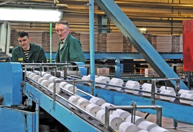 У росії занепадає цивільна промисловість: «оборонка» з’їла ринок праці У росії занепадає цивільна промисловість: «оборонка» з’їла ринок праці