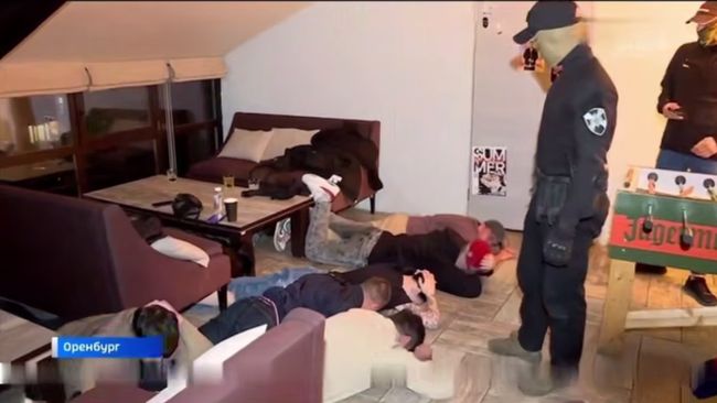 В россии подразделения СК рф и росгвардии продолжают массовые рейды среди мигрантов, особенно получивших паспорт гражданина россии В россии подразделения СК рф и росгвардии продолжают массовые рейды среди мигрантов, особенно получивших паспорт гражданина россии