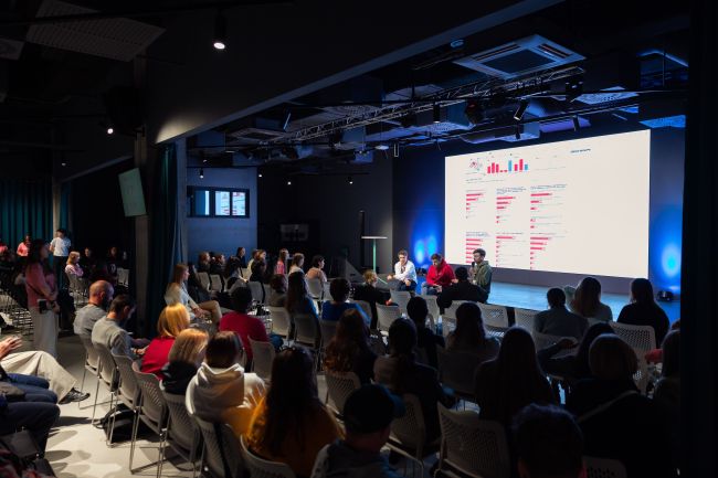 47% підлітків прагнуть розбудовувати життя в Україні — результати масштабного дослідження «Змінотворців»