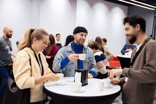 47% підлітків прагнуть розбудовувати життя в Україні — результати масштабного дослідження «Змінотворців»