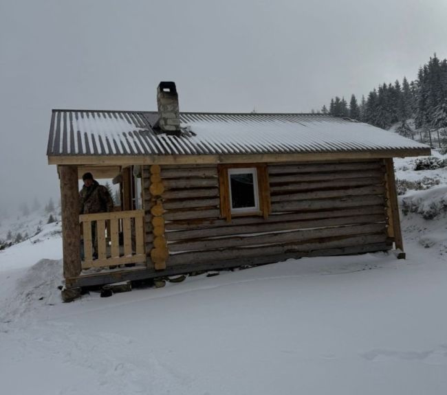 Тут починається зима: українсько-румунський кордон у морозному серпанку Карпат (ВІДЕО)