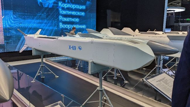 У москві розташовані два критично важливих підприємства, які потребують знищення, - офіцер ПС у резерві Храпчинський