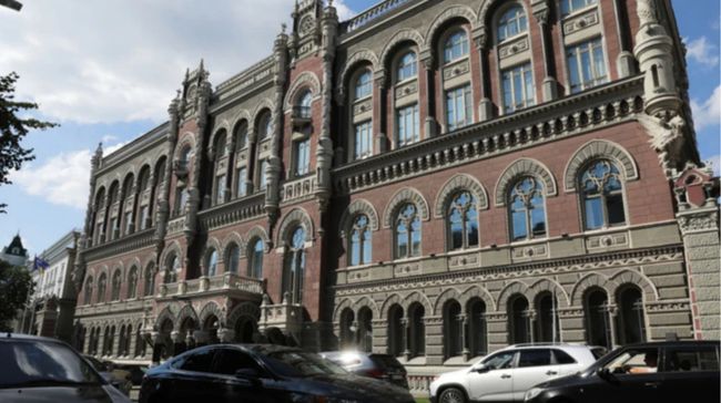 За тиждень Нацбанк продав 691 мільйон доларів