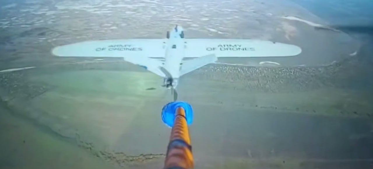 российские оккупанты для перехвата украинских разведывательных дронов и не только, всё чаще применяют многоразовые fpv-дроны российские оккупанты для перехвата украинских разведывательных дронов и не только, всё чаще применяют многоразовые fpv-дроны