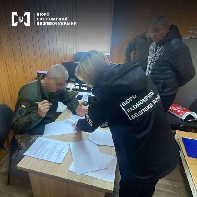 На Вінниччині судитимуть групу осіб, які привласнили кошти, призначені на закупівлі для Збройних Сил України На Вінниччині судитимуть групу осіб, які привласнили кошти, призначені на закупівлі для Збройних Сил України