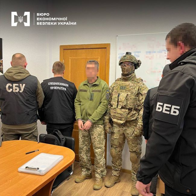 На Вінниччині судитимуть групу осіб, які привласнили кошти, призначені на закупівлі для Збройних Сил України На Вінниччині судитимуть групу осіб, які привласнили кошти, призначені на закупівлі для Збройних Сил України