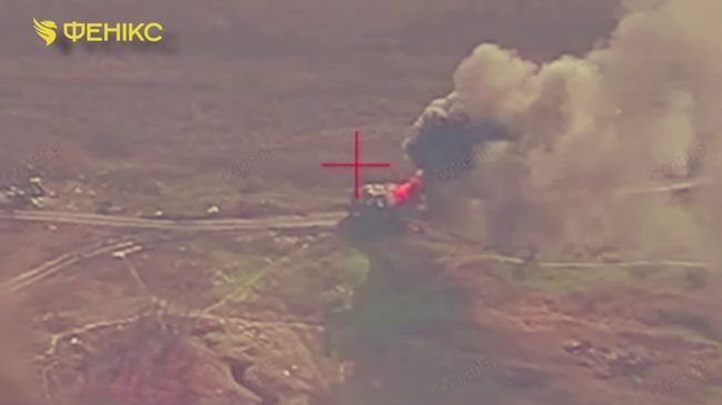 Поблизу Покровська пілоти «Фенікса» розбили «танк-черепаху» та «розібрали» по одному ворожу піхоту (ВІДЕО)