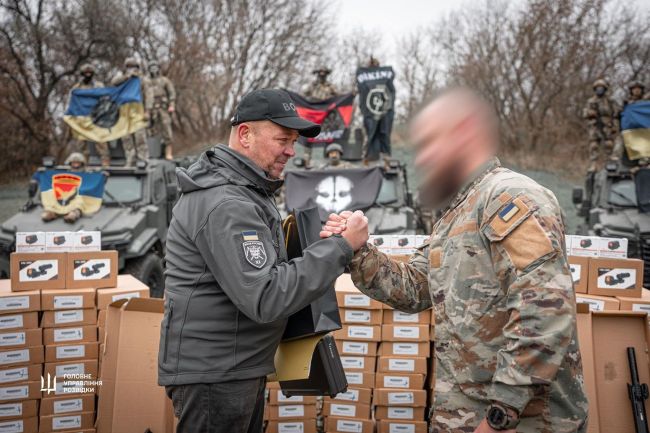 Зброя проти дронів: спецпризначенці ГУР отримали рушниці та спеціальне спорядження від благодійників Зброя проти дронів: спецпризначенці ГУР отримали рушниці та спеціальне спорядження від благодійників