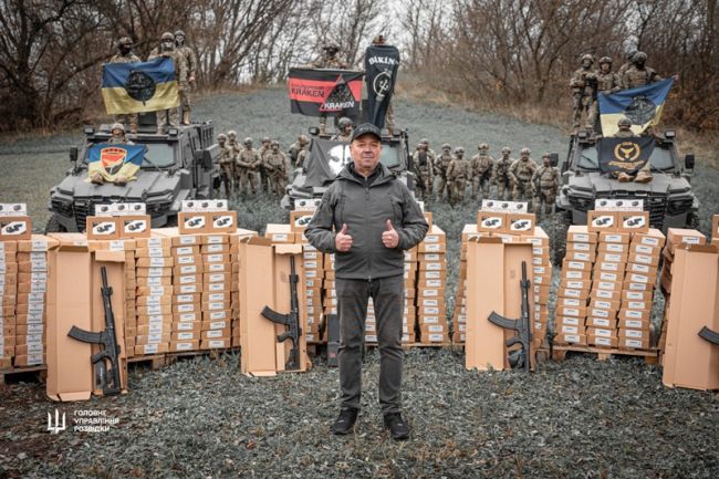 Зброя проти дронів: спецпризначенці ГУР отримали рушниці та спеціальне спорядження від благодійників Зброя проти дронів: спецпризначенці ГУР отримали рушниці та спеціальне спорядження від благодійників