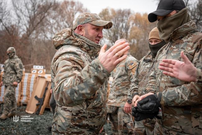 Зброя проти дронів: спецпризначенці ГУР отримали рушниці та спеціальне спорядження від благодійників Зброя проти дронів: спецпризначенці ГУР отримали рушниці та спеціальне спорядження від благодійників