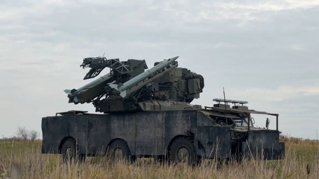 Очередной пример дефицита зенитно-управляемых ракет 9М33М3 для российских ЗРК 9К33М3 Оса-АКМ Очередной пример дефицита зенитно-управляемых ракет 9М33М3 для российских ЗРК 9К33М3 Оса-АКМ